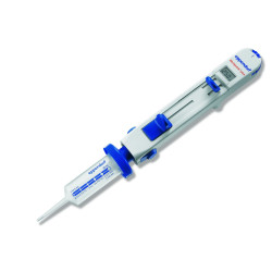MICROPIPETTE A DISTRIBUTION REPETITIVE MULTIPETTE E3x KIT AVEC CABLE DE CHARGEMENT ET ASSORTIMENT COMBITIPS ADVANCED