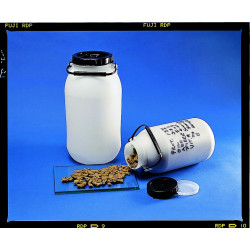 BONBONNE EN POLYETHYLENE HAUTE DENSITE A COL LARGE, AVEC BOUCHON