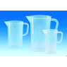 BECHER EN POLYPROPYLENE AVEC POIGNEE GRADUATIONS EN RELIEF EN RELIEF 2000 ml