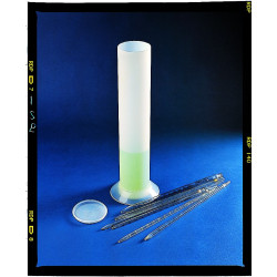 BOITE DE STOCKAGE EN POLYPROPYLENE POUR PIPETTES AVEC COUVERCLE EN POLYETHYLENE