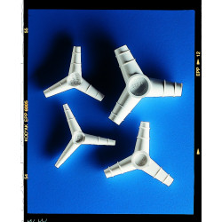 RACCORD CANNELE 3 VOIES EN POLYPROPYLENE, POUR TUYAU DIAMETRE 7 - 9 mm
